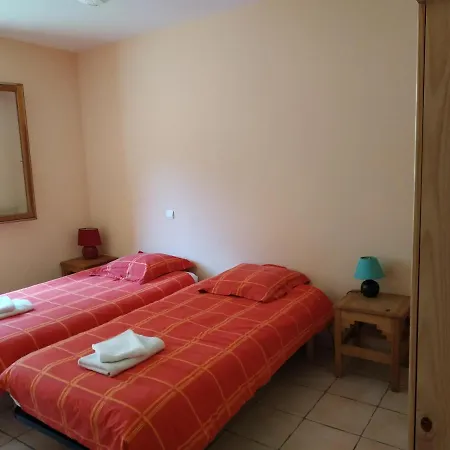 De L'ours * Saint-Pierre-dels-Forcats